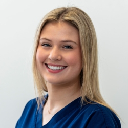 A headshot of Niamh Amstrong, Dental Nurse at Total Orthodontics Harrogate